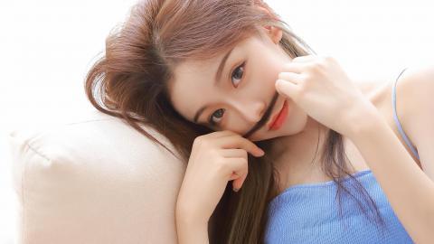 婴儿卡喉危急时刻 暖心女警紧急送医